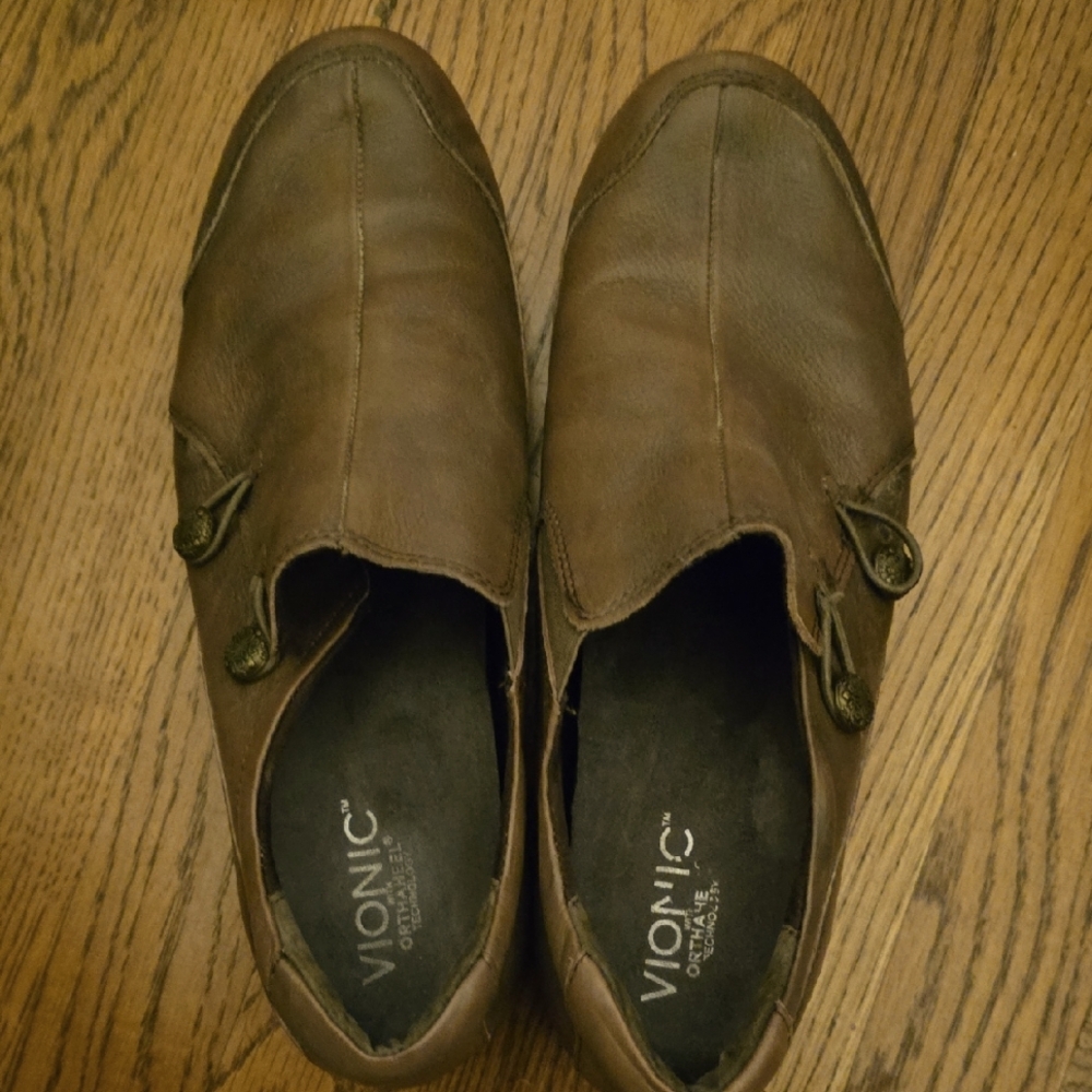 Vionic Arch Supportive Slip On Clog/loafer